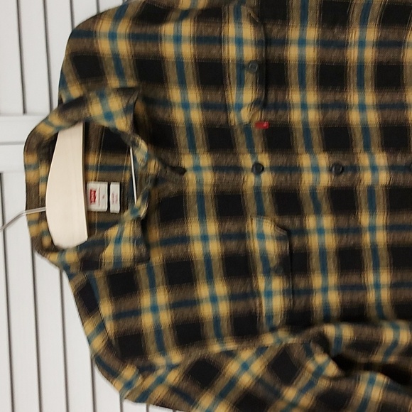 Levi's flannel work/skateboarding shirt - Picture 8 of 10
